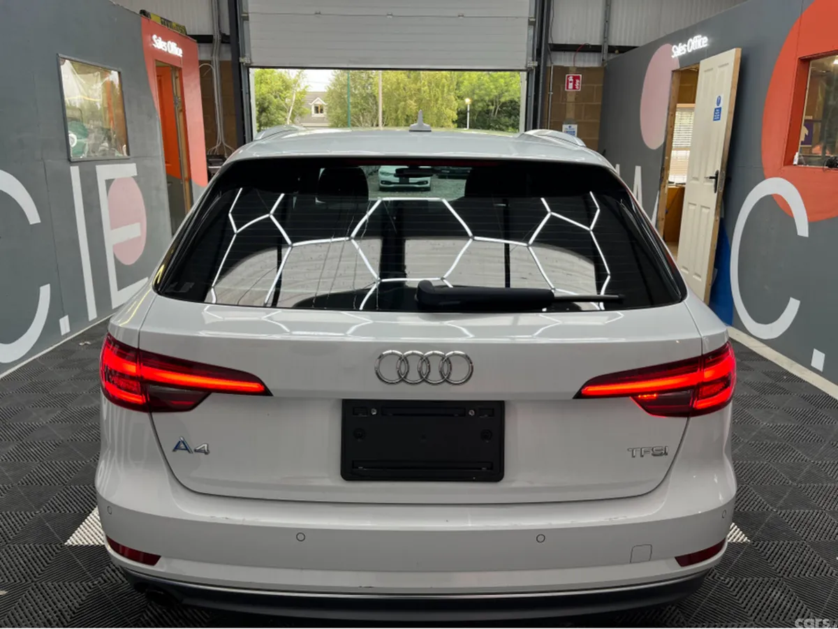 Audi A4 Estate, Petrol, 2018, White