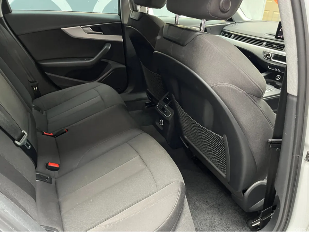 Audi A4 Estate, Petrol, 2018, White