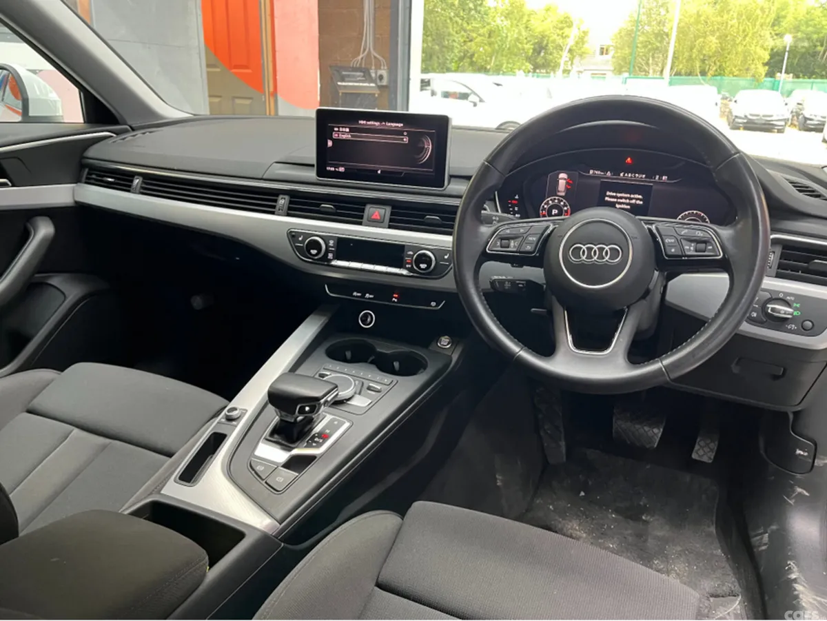 Audi A4 Estate, Petrol, 2018, White
