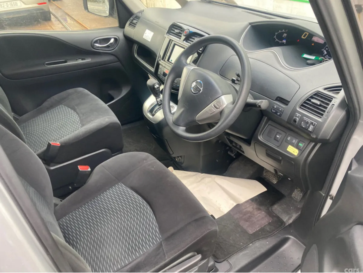 Nissan Serena MPV, Petrol Hybrid, 2016, Silver