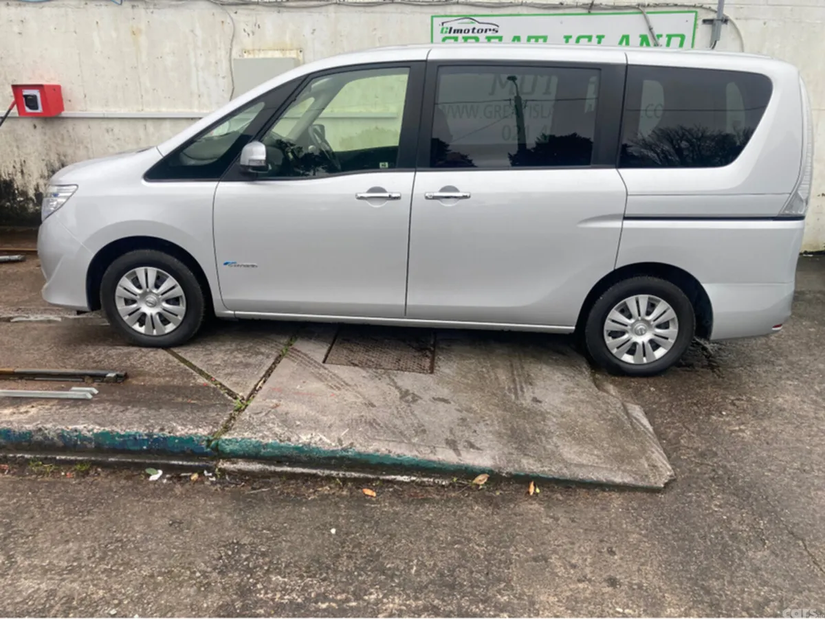 Nissan Serena MPV, Petrol Hybrid, 2016, Silver