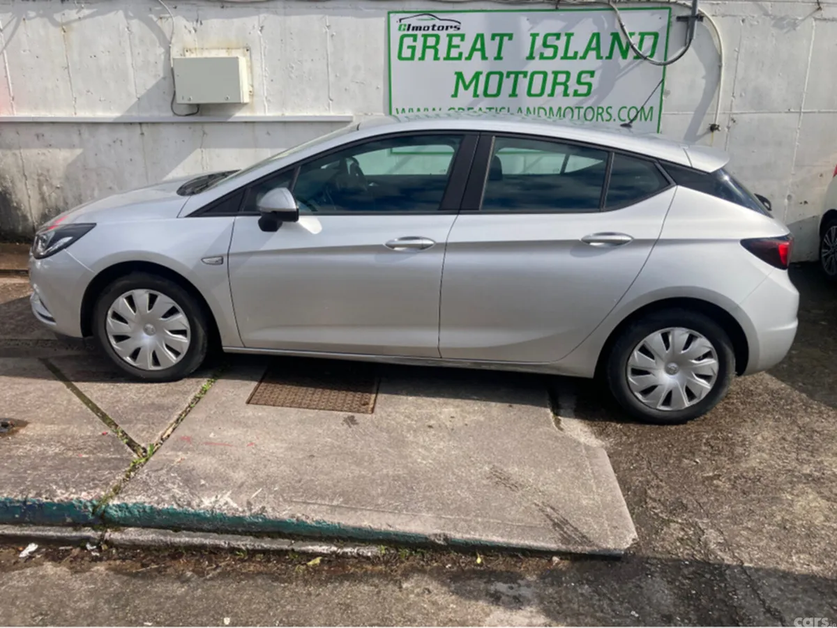 Opel Astra Hatchback, Petrol, 2019, Grey