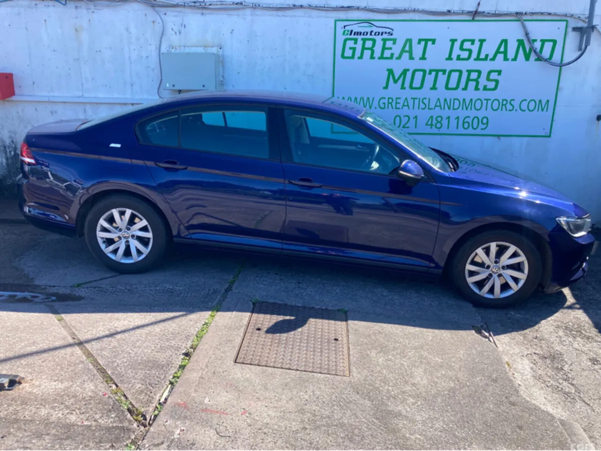 Volkswagen Passat Saloon, Diesel, 2018, Blue