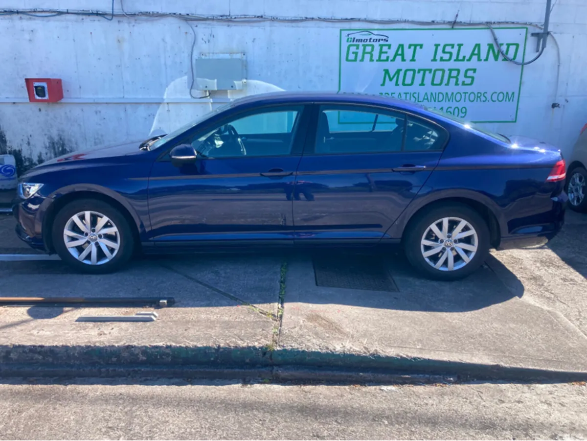 Volkswagen Passat Saloon, Diesel, 2018, Blue