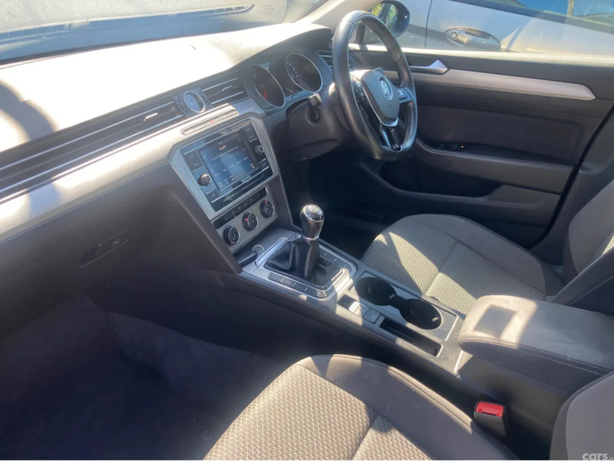 Volkswagen Passat Saloon, Diesel, 2018, Blue
