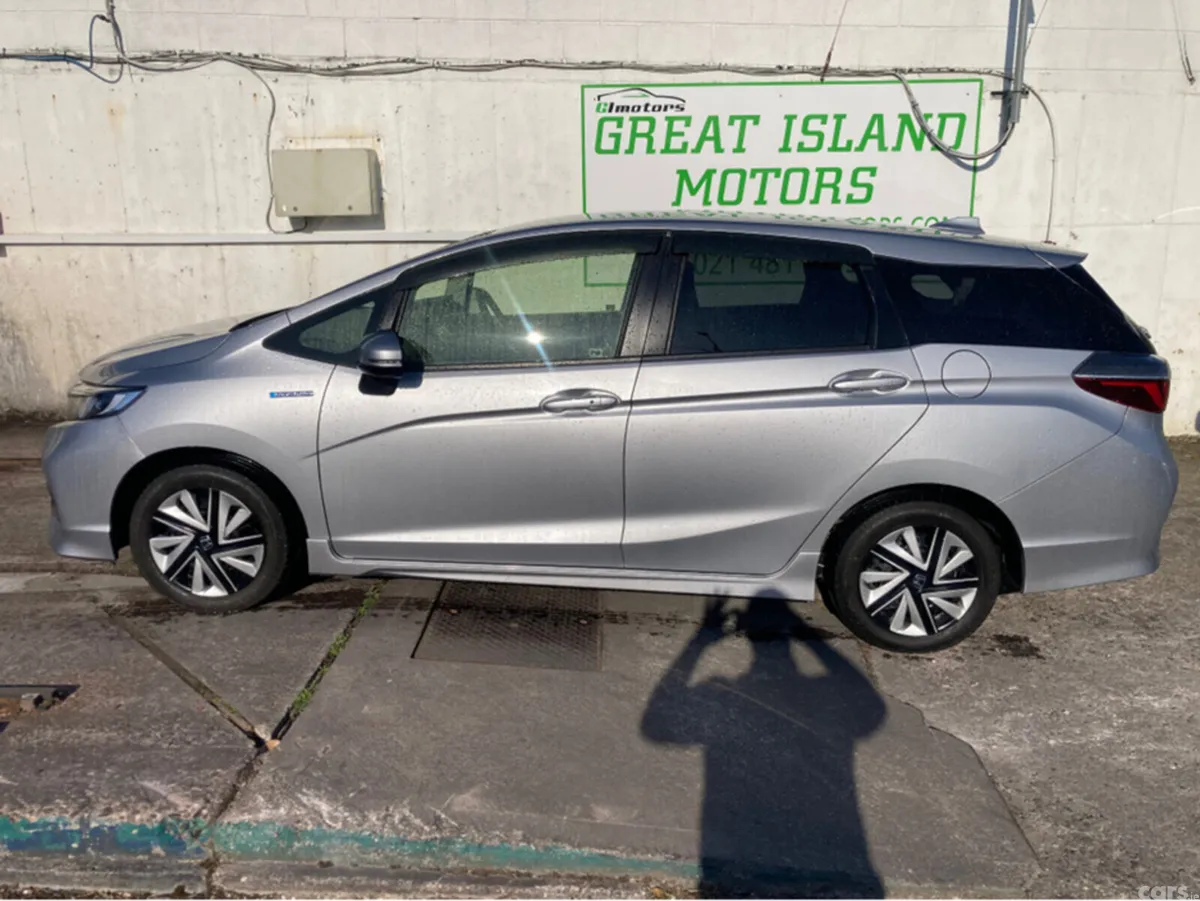 Honda Shuttle Hatchback, Petrol Hybrid, 2021, Silver