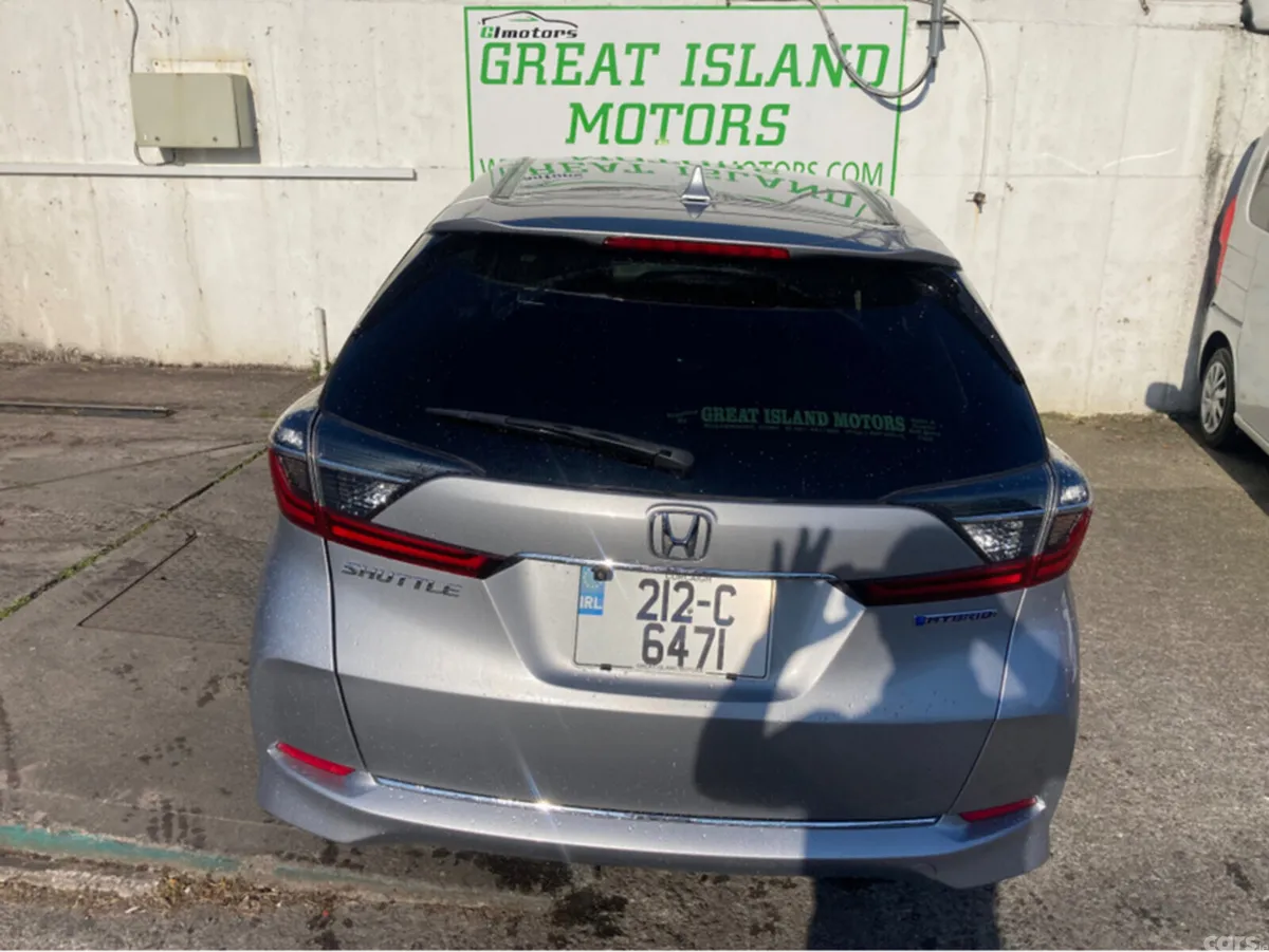 Honda Shuttle Hatchback, Petrol Hybrid, 2021, Silver
