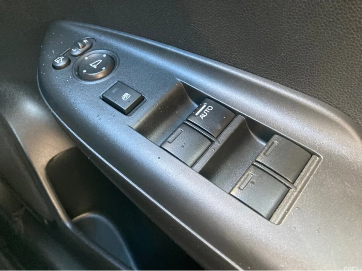 Honda Shuttle Hatchback, Petrol Hybrid, 2021, Silver