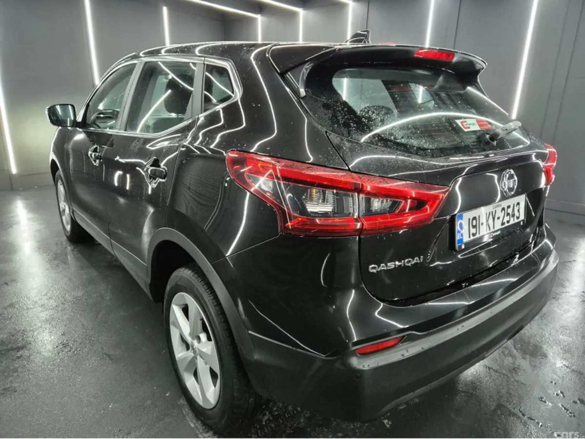Nissan Qashqai MPV, Diesel, 2019, Black