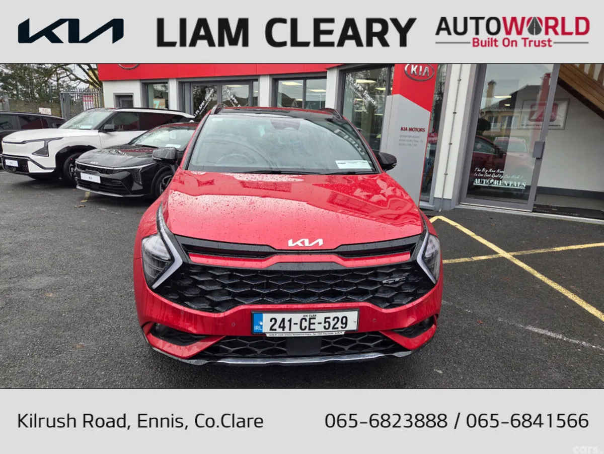 Kia Sportage MPV, Diesel Hybrid, 2024, Red