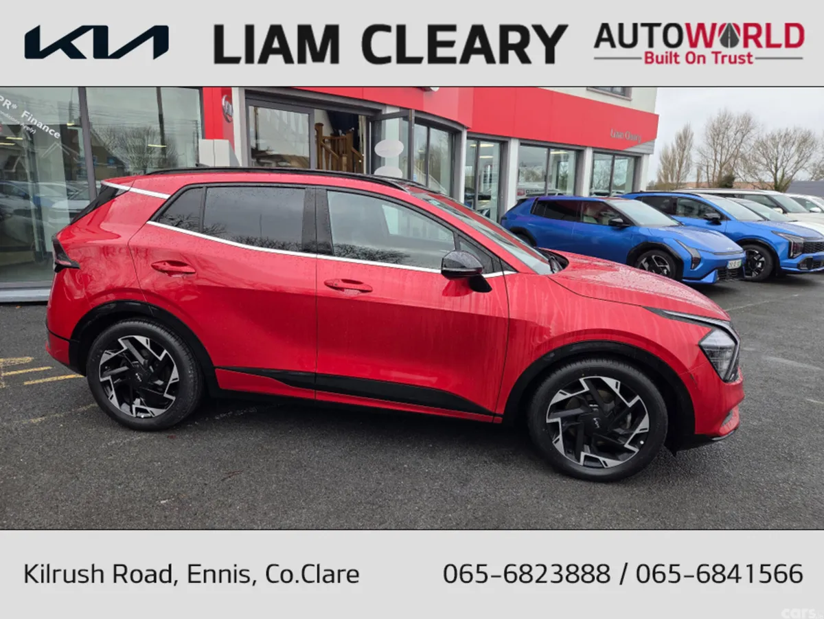 Kia Sportage MPV, Diesel Hybrid, 2024, Red