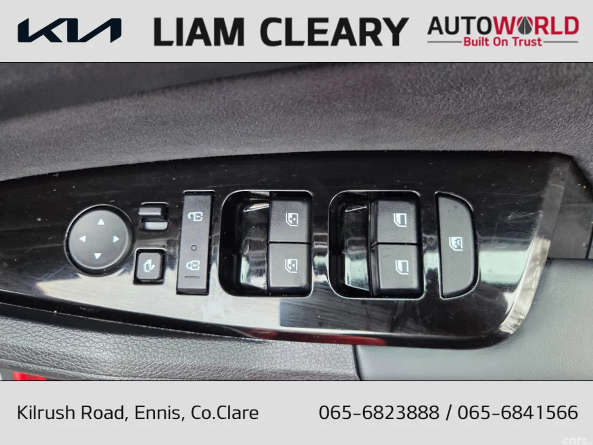 Kia Sportage MPV, Diesel Hybrid, 2024, Red