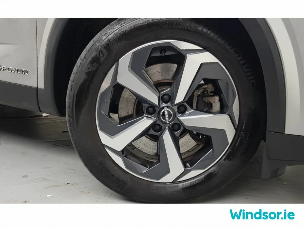 Nissan Qashqai MPV, Petrol Hybrid, 2024, Grey