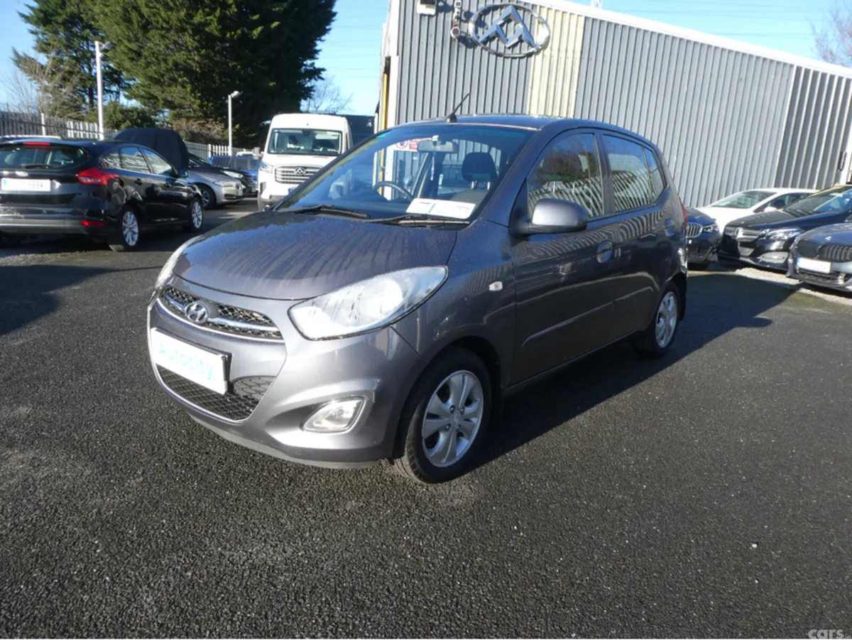 Hyundai i10 Hatchback, Petrol, 2014, Grey