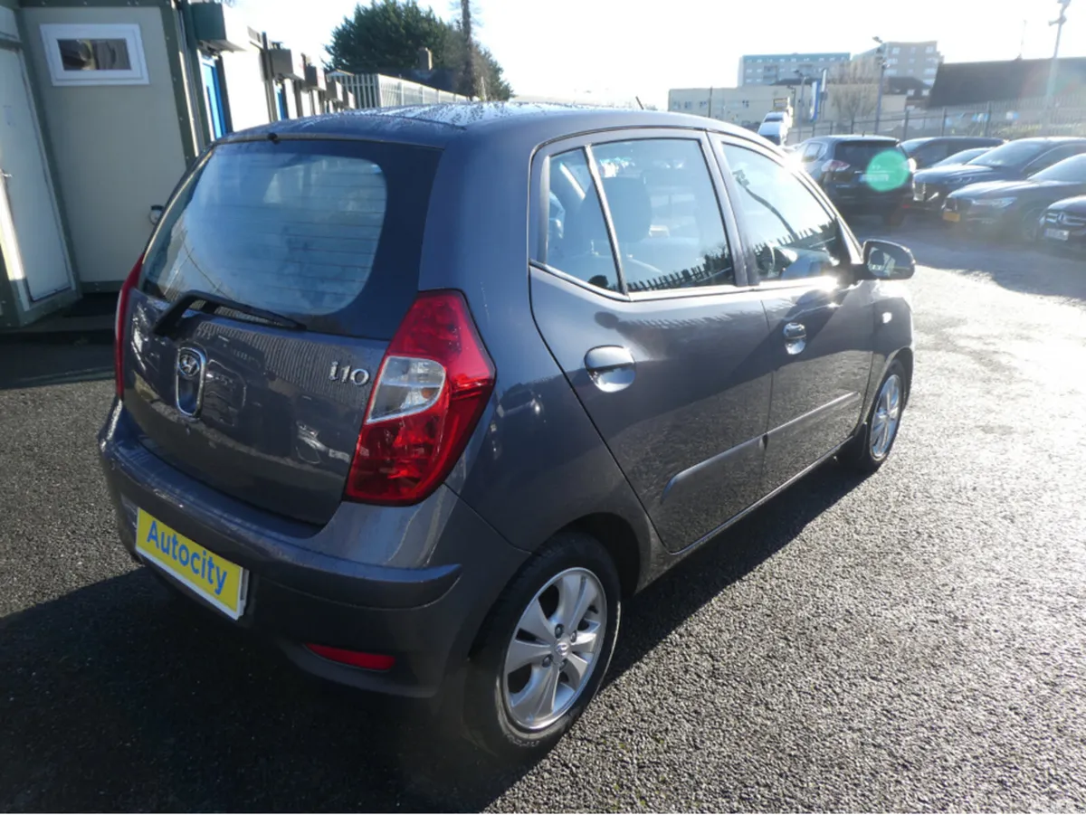 Hyundai i10 Hatchback, Petrol, 2014, Grey