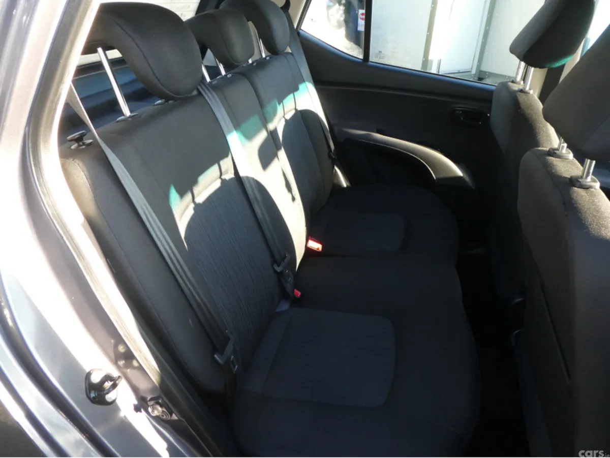 Hyundai i10 Hatchback, Petrol, 2014, Grey