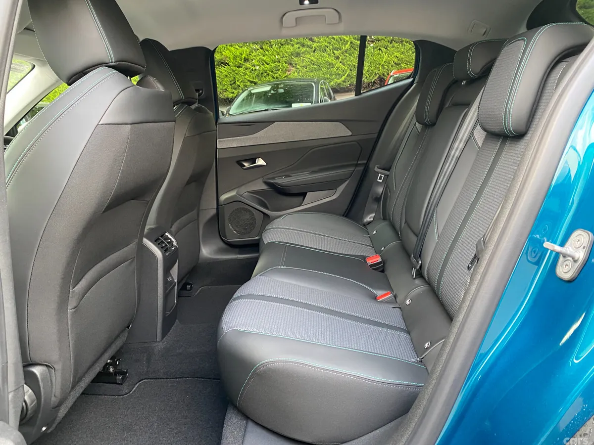 Peugeot 408 Hatchback, Petrol, 2026, Blue