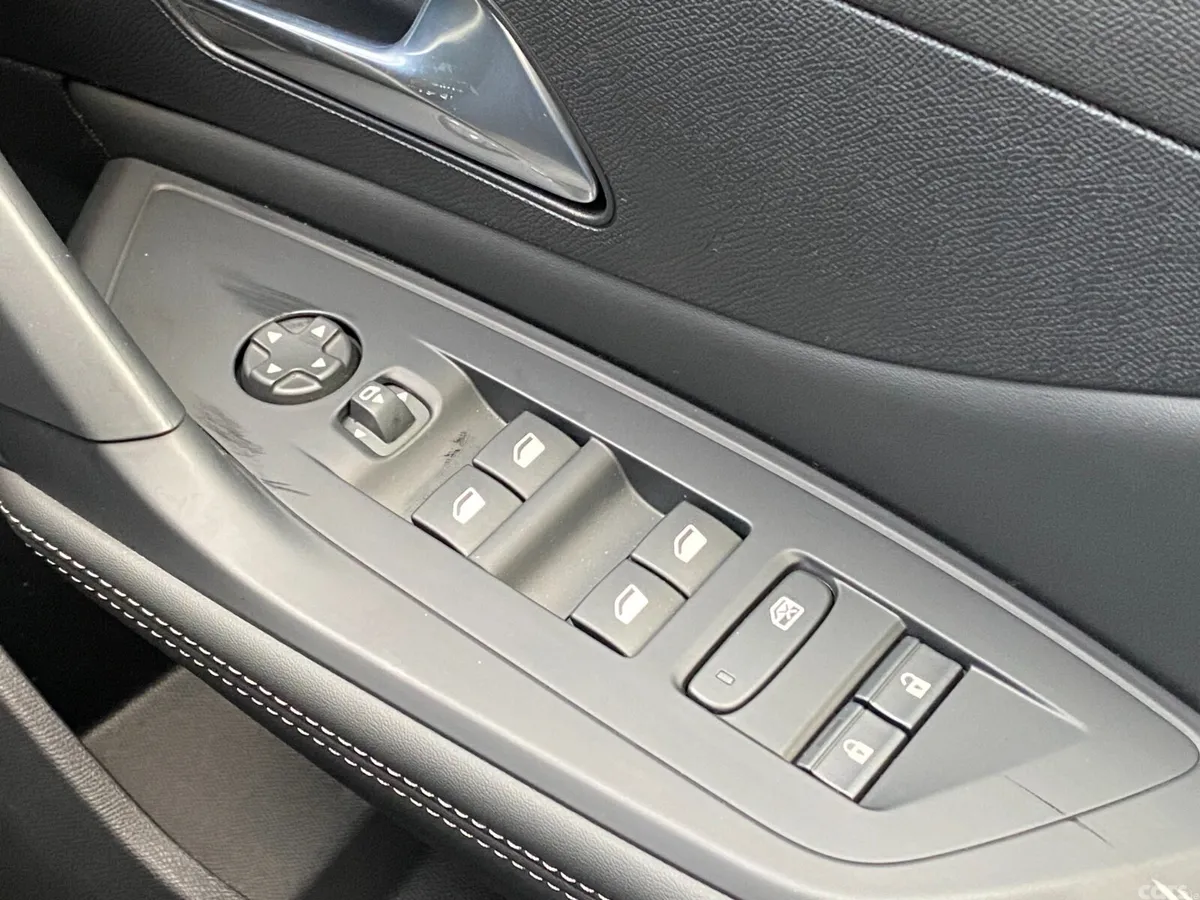 Peugeot 408 Hatchback, Petrol, 2026, Blue