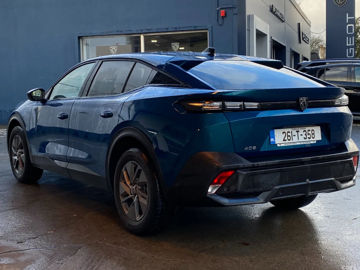 Peugeot 408 Hatchback, Petrol, 2026, Blue