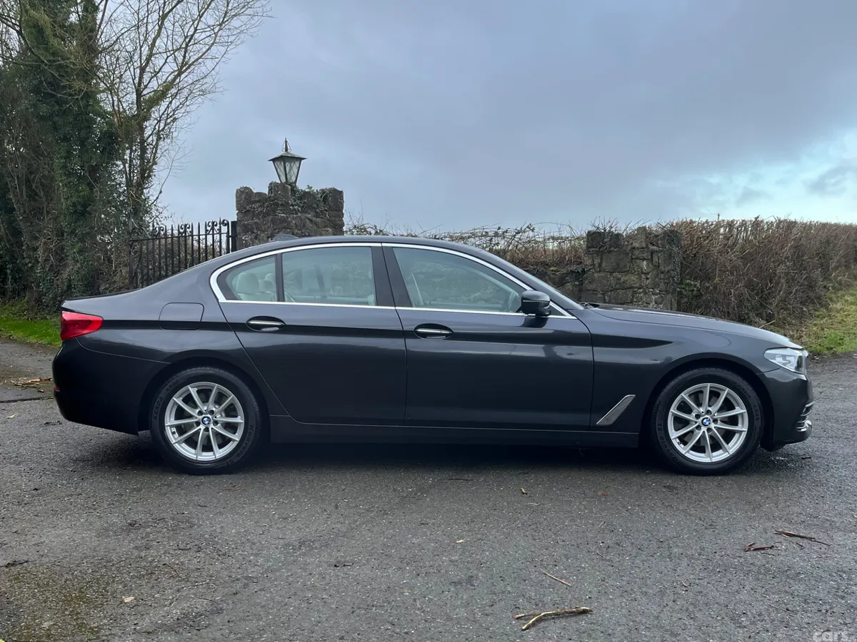 BMW 5-Series Saloon, Diesel, 2018, Grey