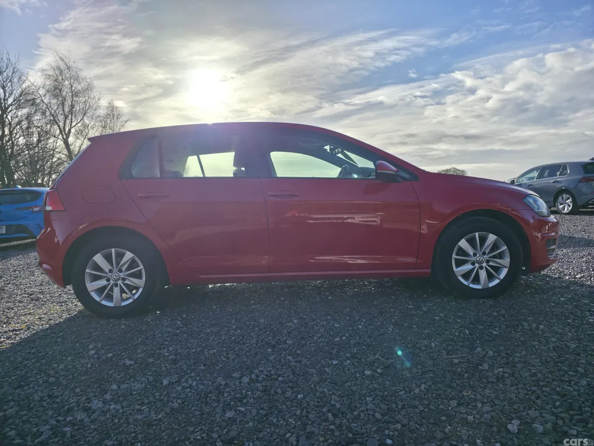 Volkswagen Golf Hatchback, Petrol, 2016, Red
