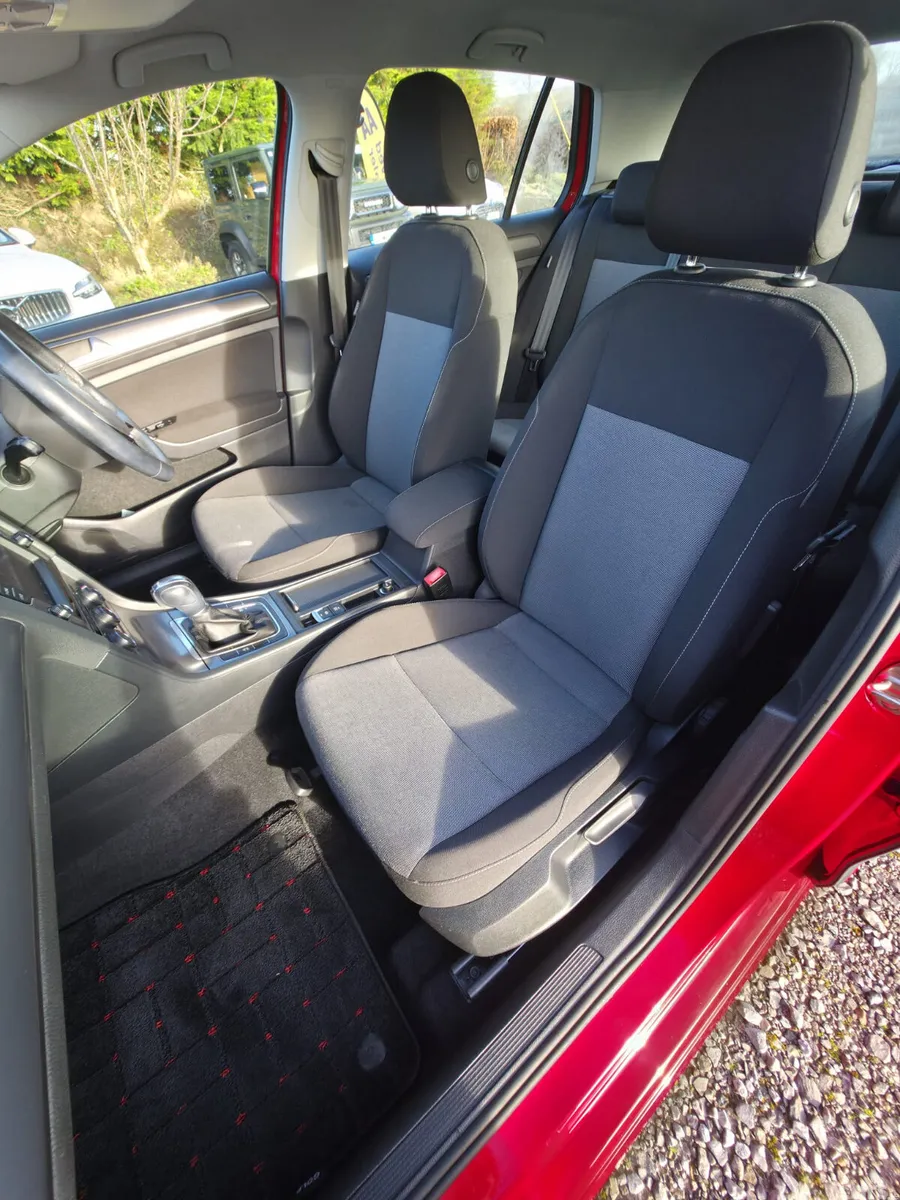 Volkswagen Golf Hatchback, Petrol, 2016, Red