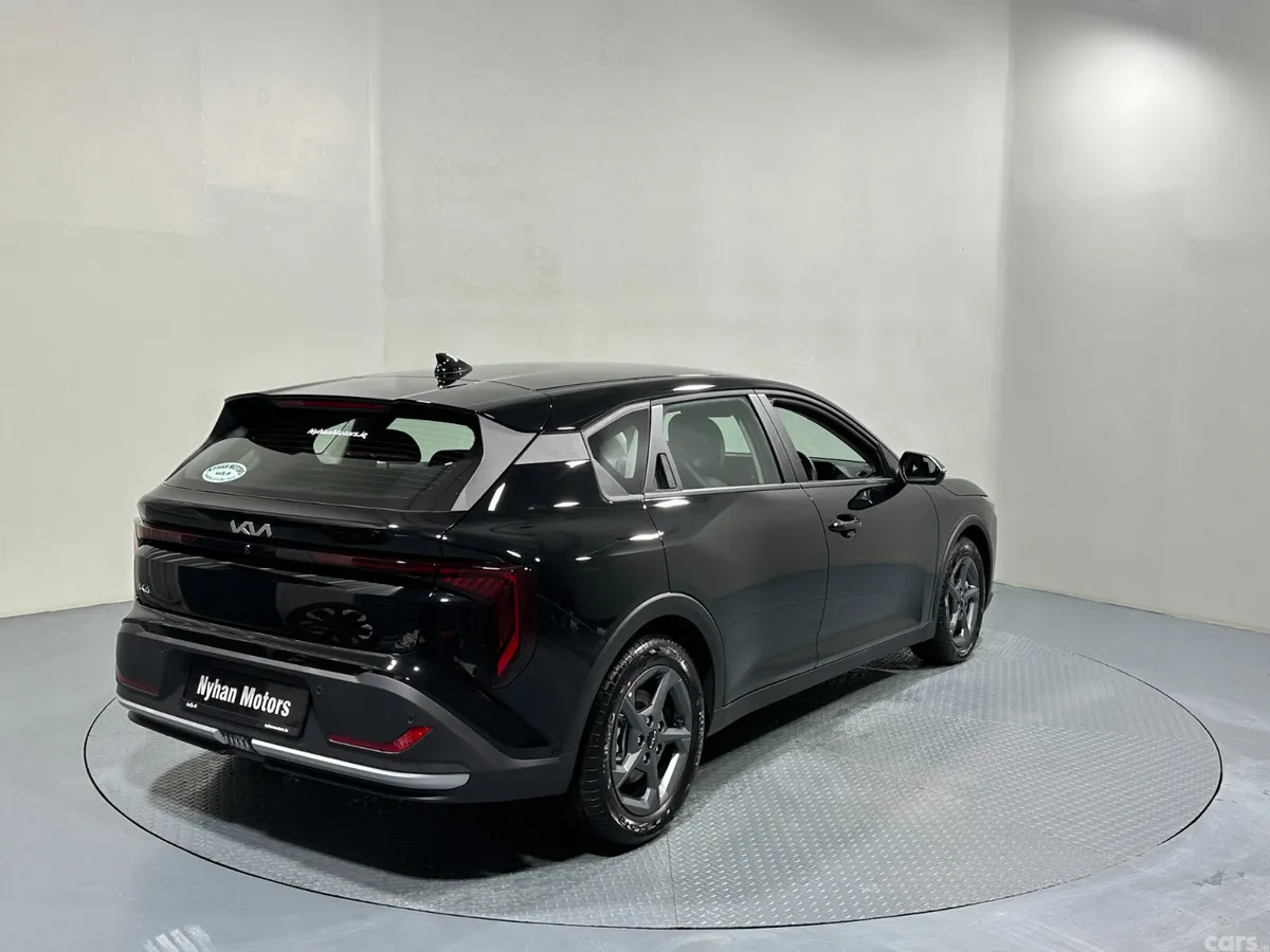 Kia K4 Hatchback, Petrol, 2026, Black