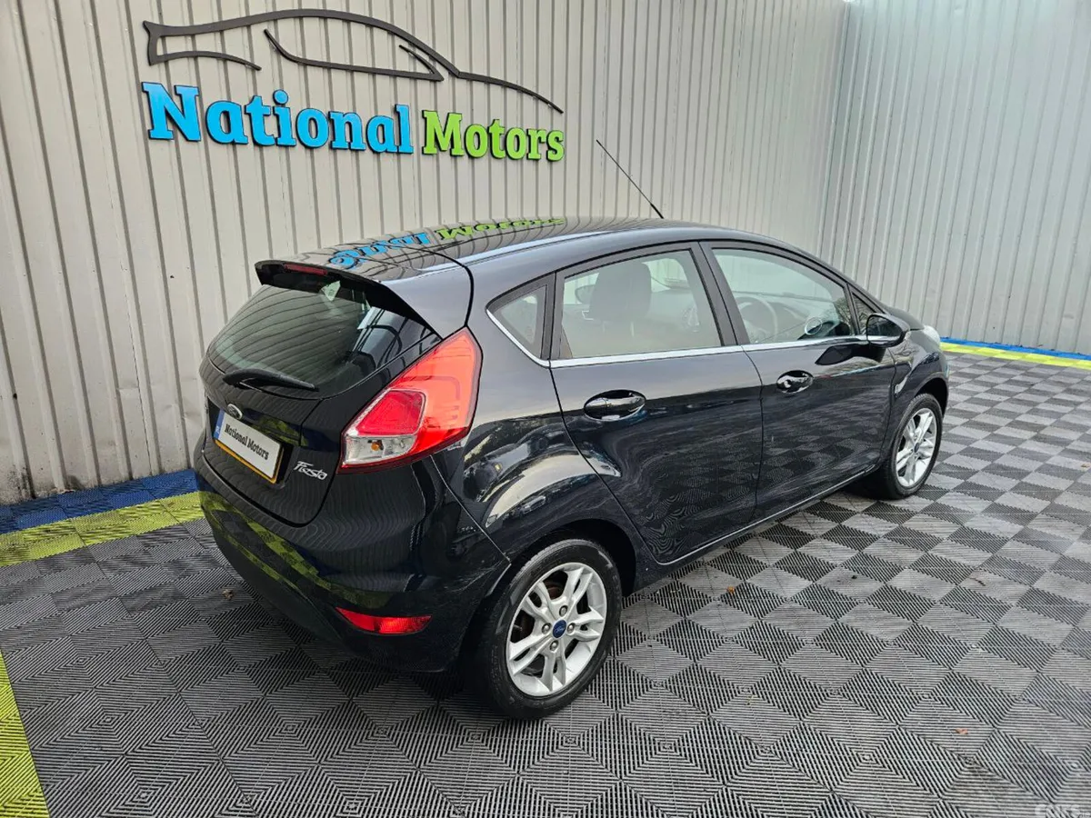 Ford Fiesta Hatchback, Petrol, 2015, Black