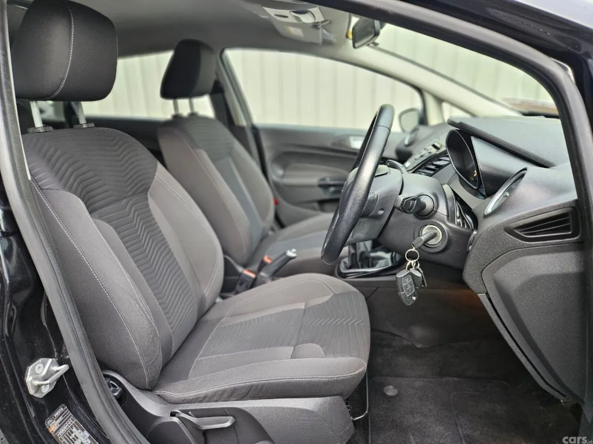 Ford Fiesta Hatchback, Petrol, 2015, Black