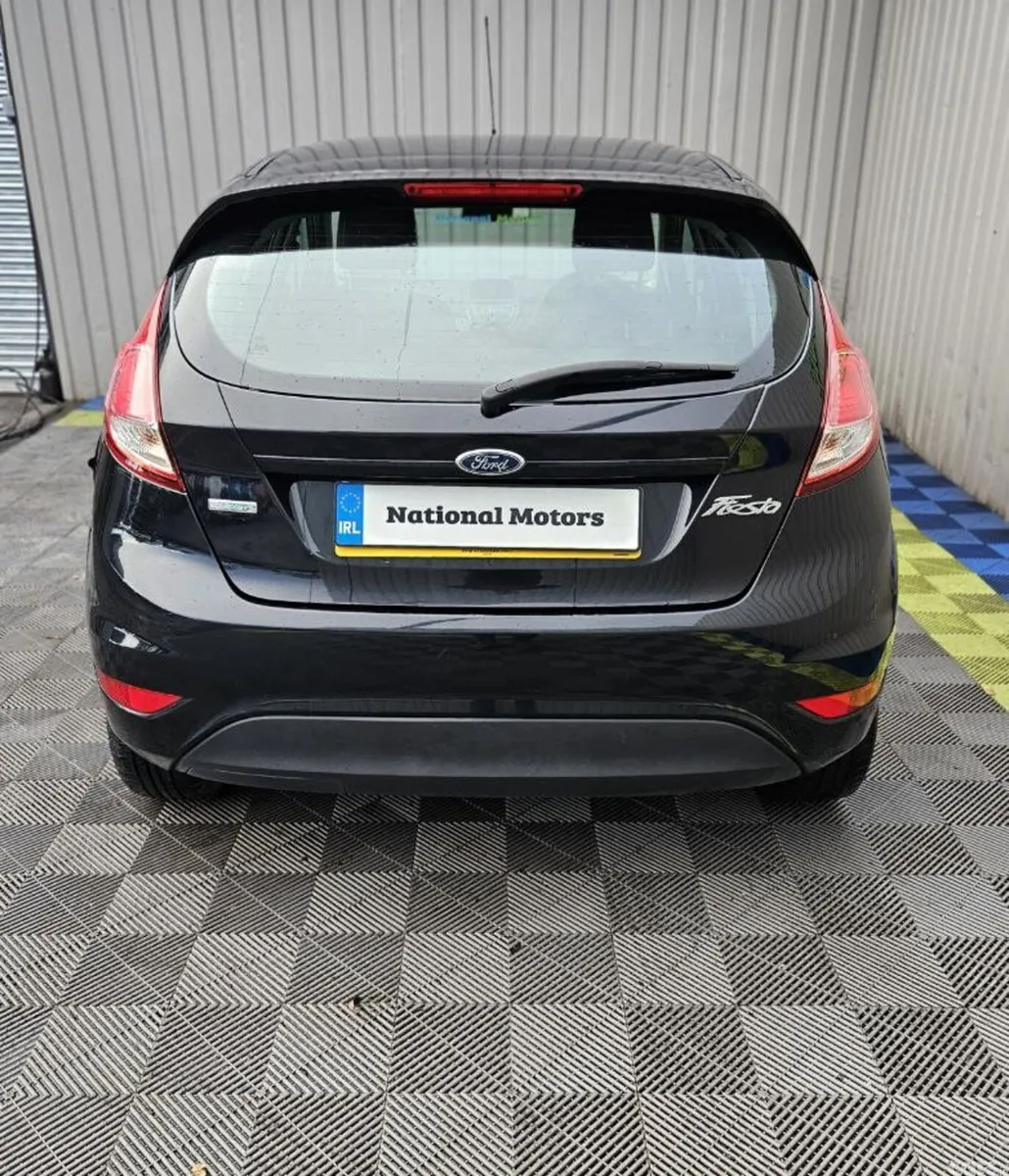 Ford Fiesta Hatchback, Petrol, 2015, Black