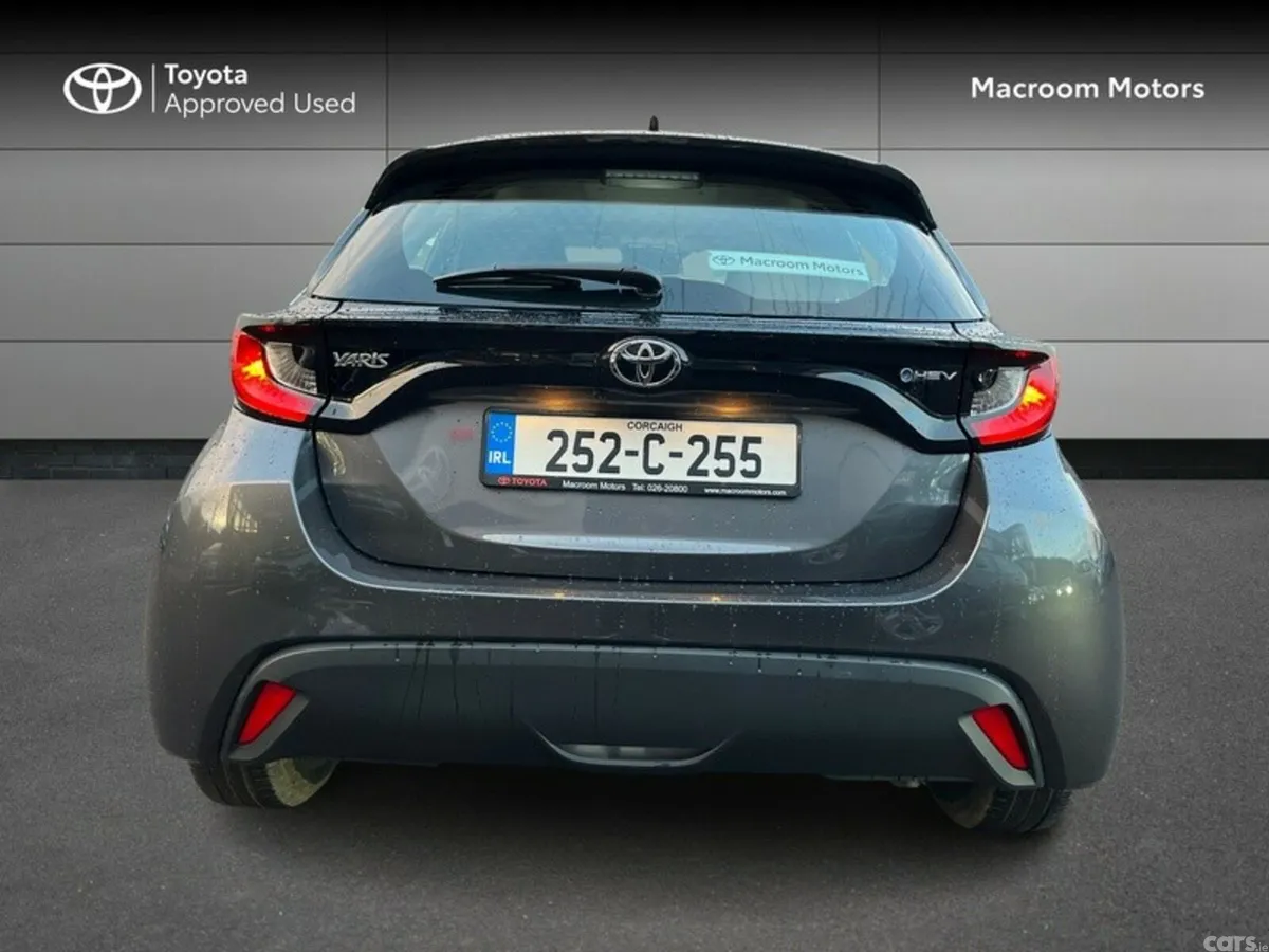 Toyota Yaris Hatchback, Petrol Hybrid, 2025, Grey
