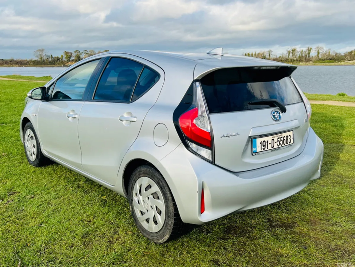 Toyota Aqua Hatchback, Petrol Hybrid, 2019, Silver
