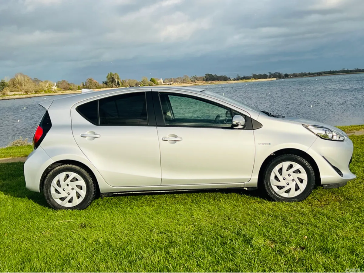 Toyota Aqua Hatchback, Petrol Hybrid, 2019, Silver
