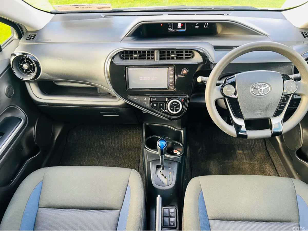 Toyota Aqua Hatchback, Petrol Hybrid, 2019, Silver