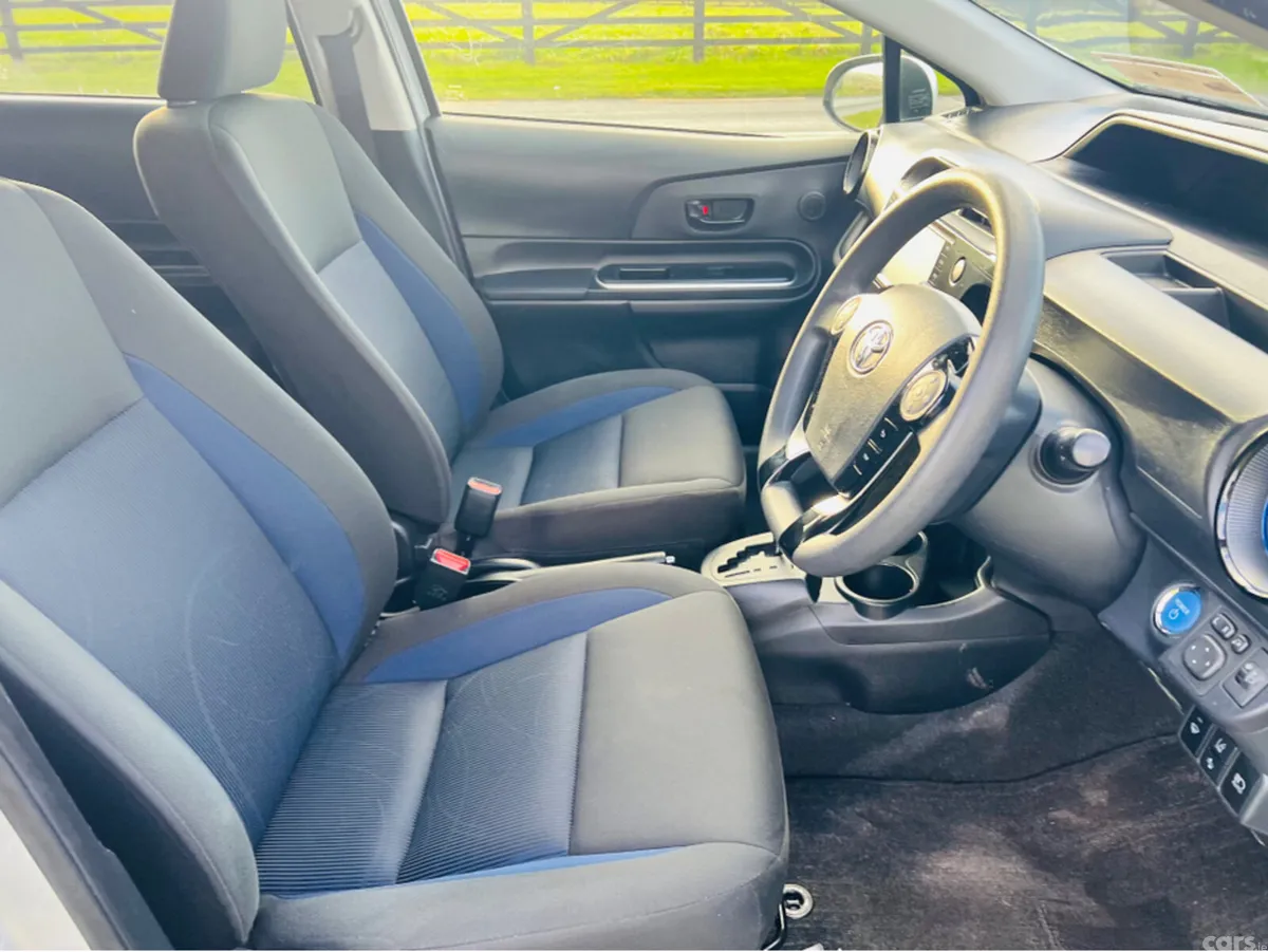 Toyota Aqua Hatchback, Petrol Hybrid, 2019, Silver