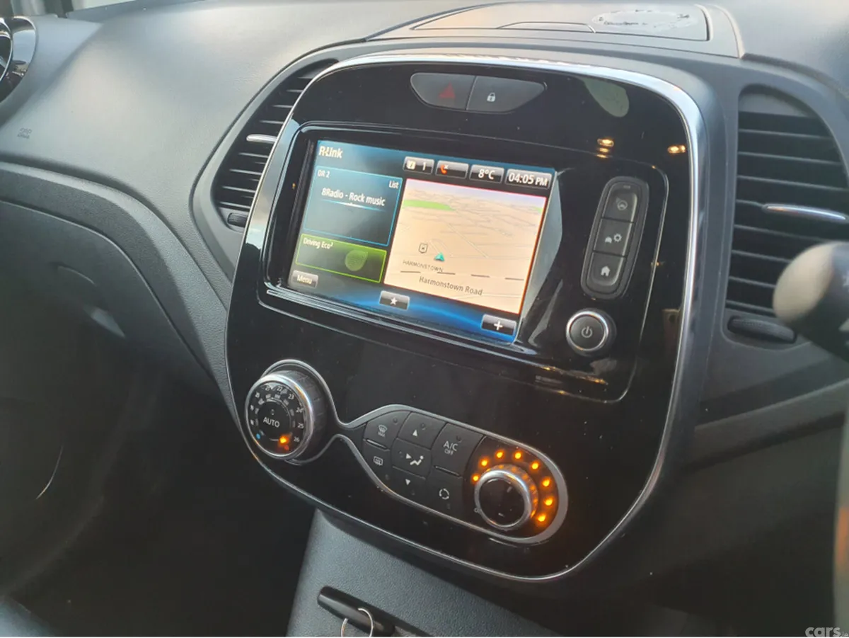 Renault Captur Hatchback, Petrol, 2019, Silver
