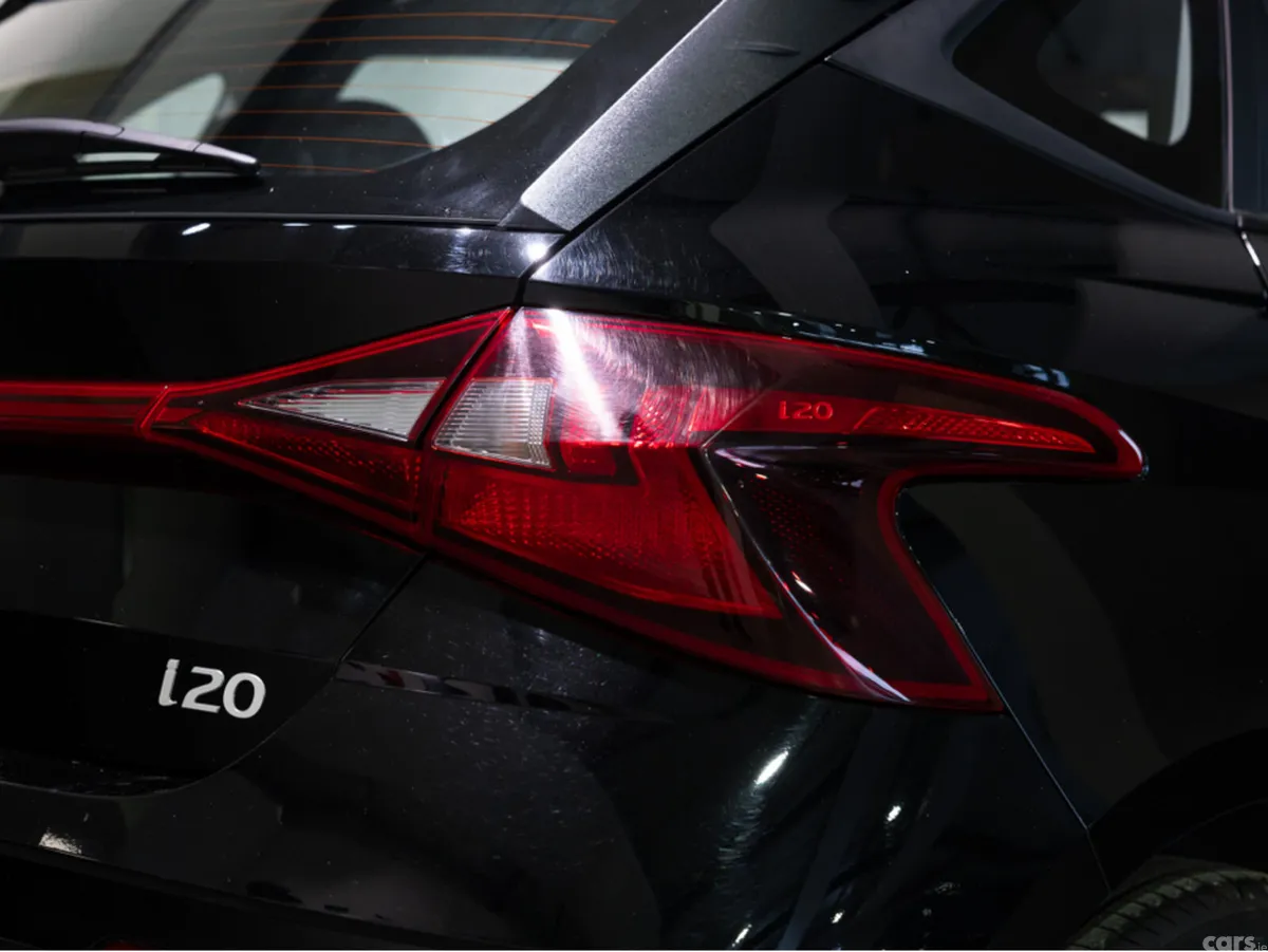 Hyundai i20 Hatchback, Petrol, 2024, Black