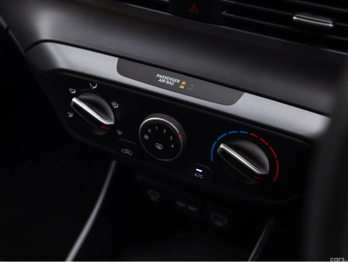 Hyundai i20 Hatchback, Petrol, 2024, Black