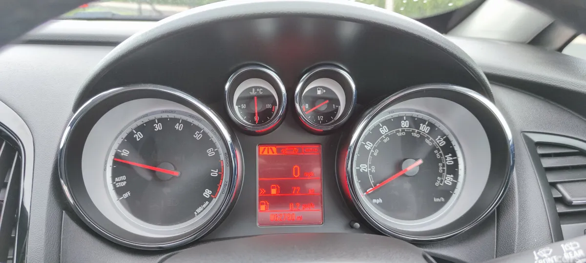 Vauxhall Astra Hatchback, Petrol, 2018, Red