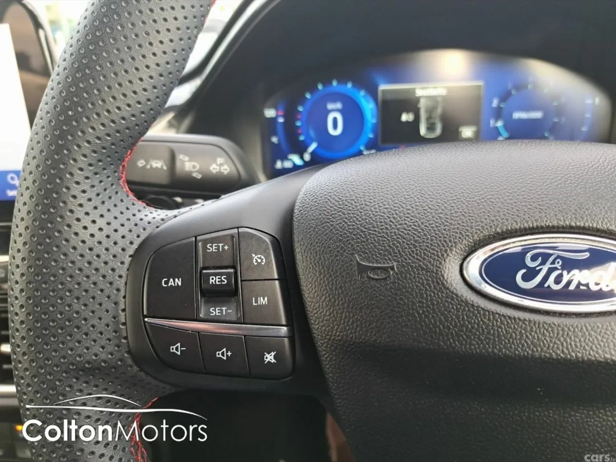 Ford Puma SUV, Petrol Hybrid, 2023, Grey