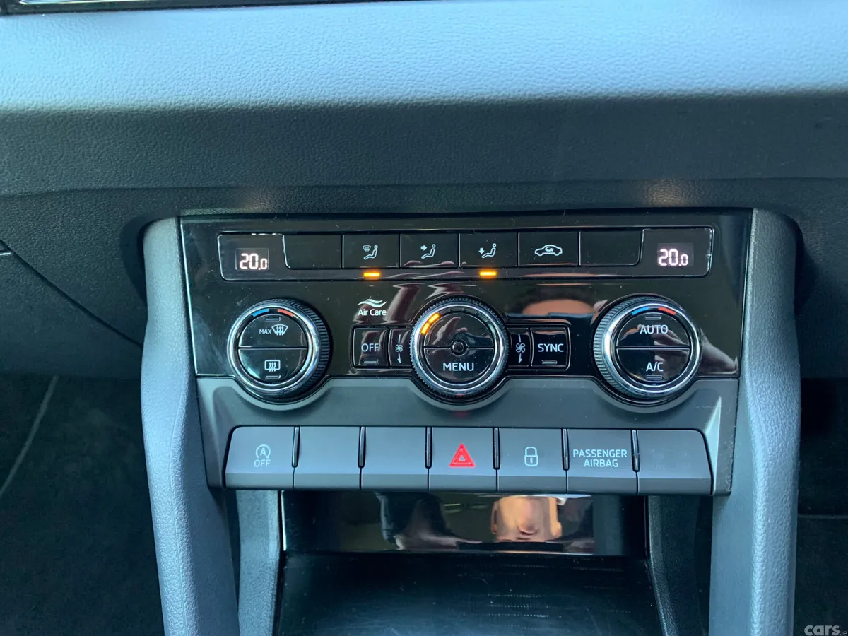 Skoda Karoq SUV, Diesel, 2023, Silver