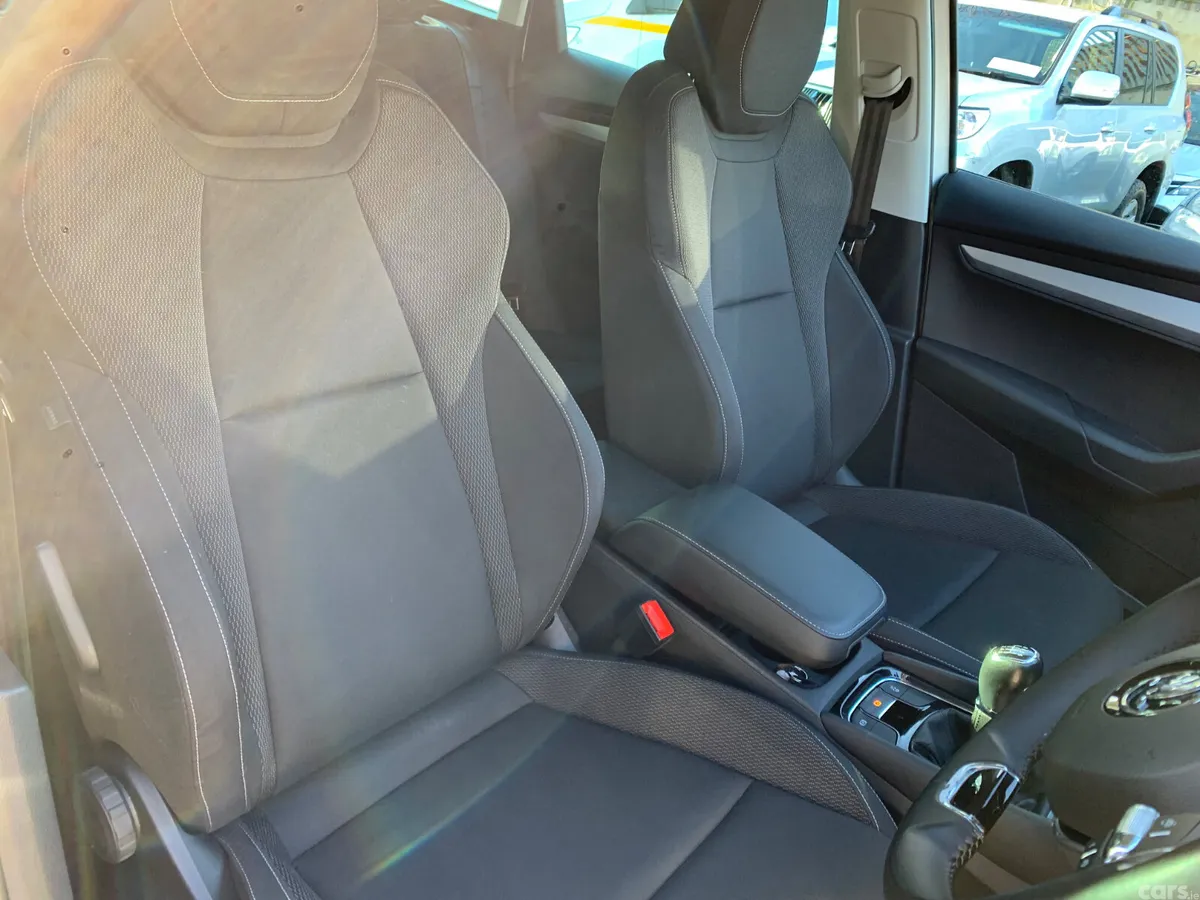 Skoda Karoq SUV, Diesel, 2023, Silver