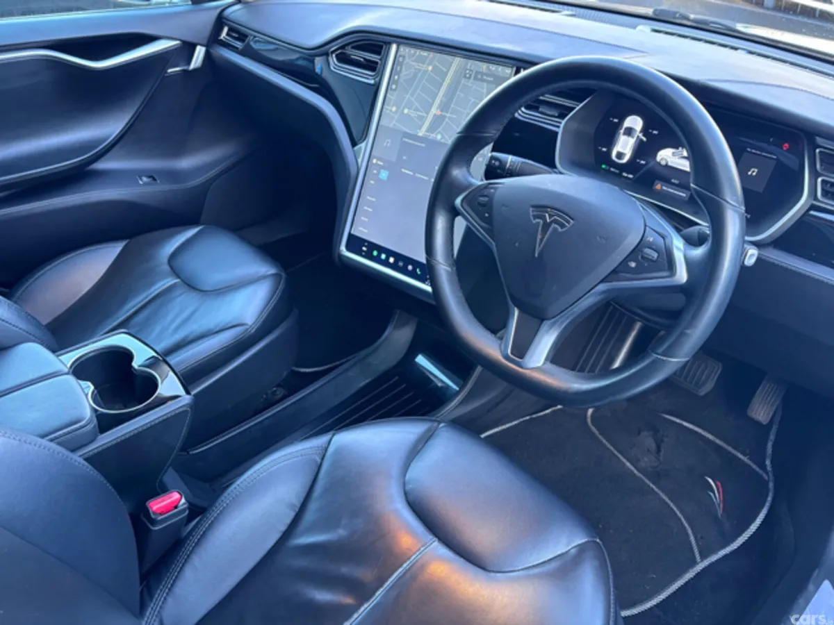 Tesla Model S Hatchback, Electric, 2016, Silver