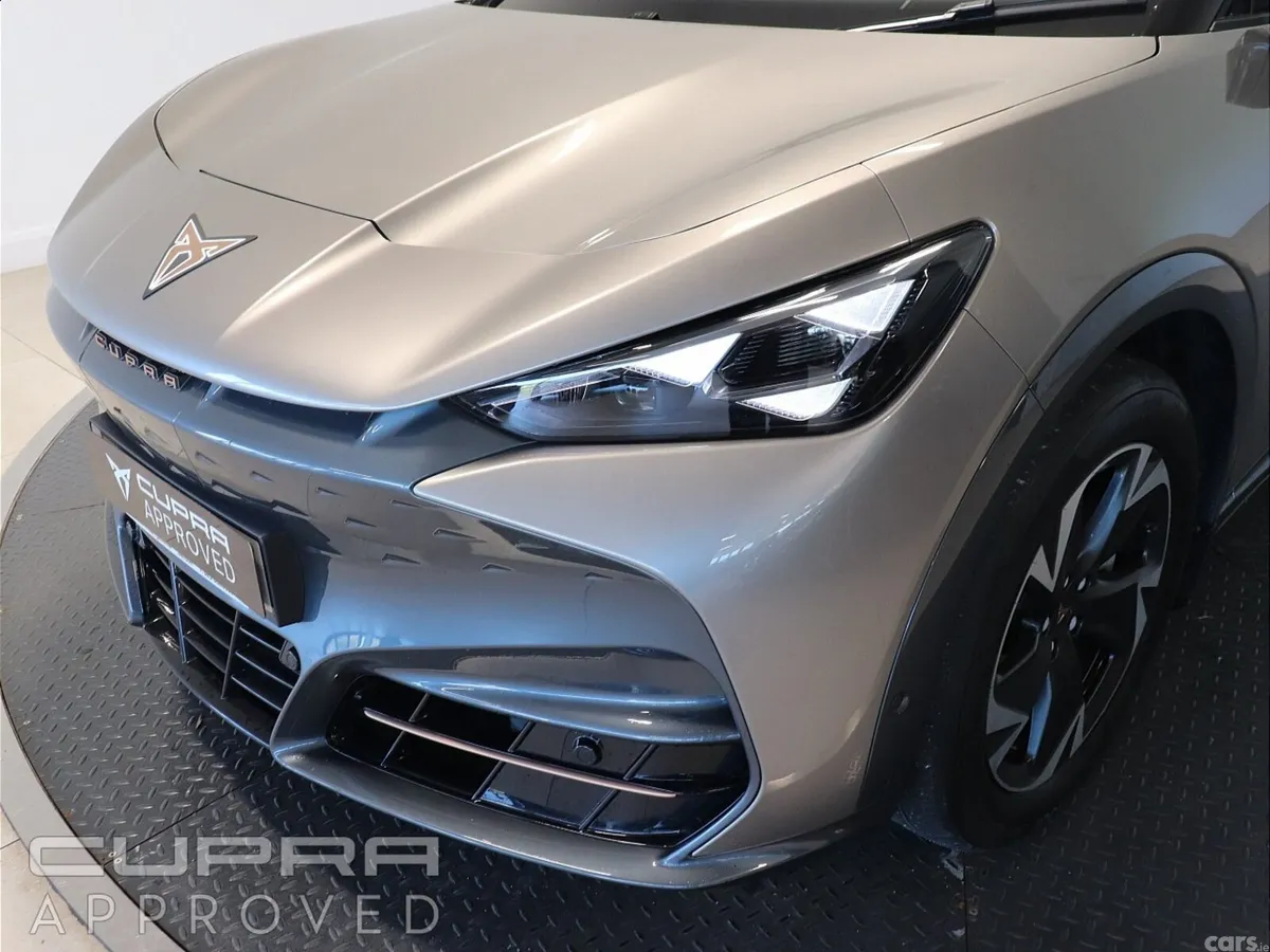 Cupra Tavascan Estate/Jeep, Electric, 2026, Gold