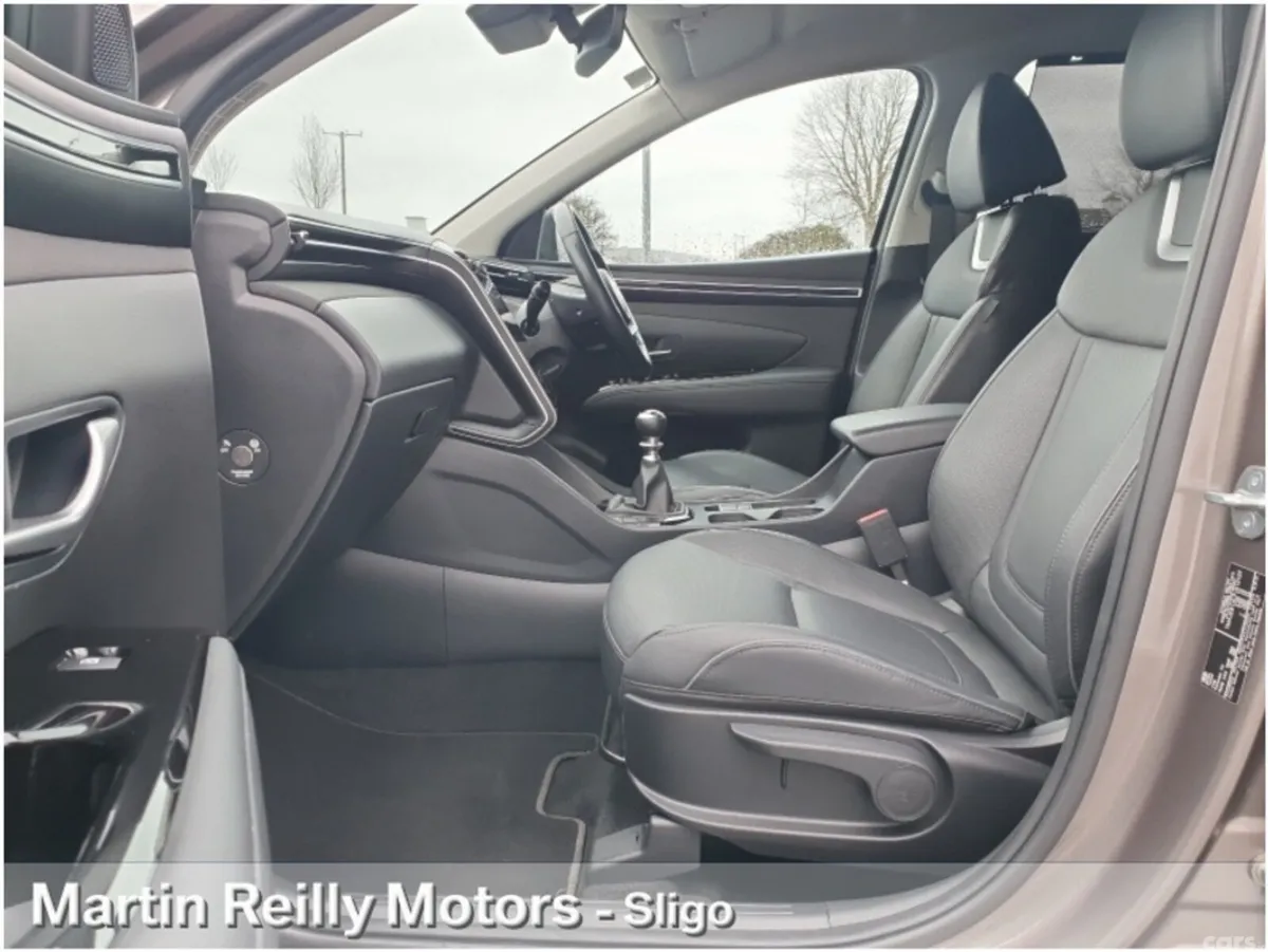 Hyundai Tucson MPV, Diesel, 2024, Brown