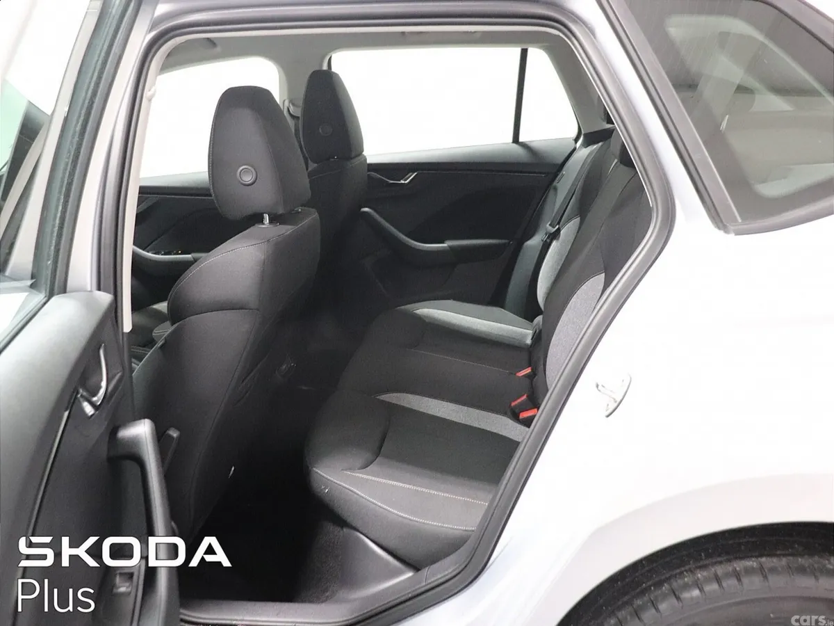Skoda Kamiq Hatchback, Petrol, 2025, Grey