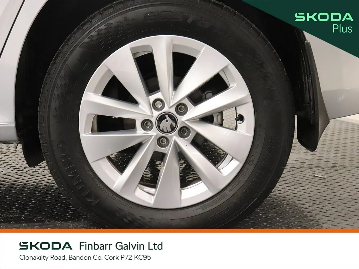 Skoda Kamiq Hatchback, Petrol, 2025, Grey