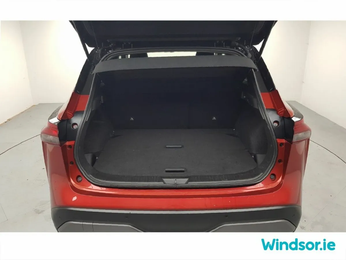 Nissan Qashqai MPV, Petrol Hybrid, 2023, Orange