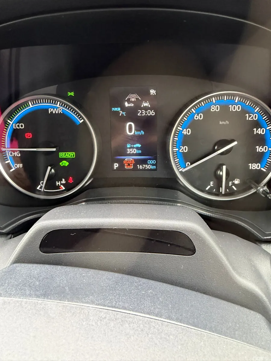 Toyota Voxy MPV, Petrol Hybrid, 2023, White