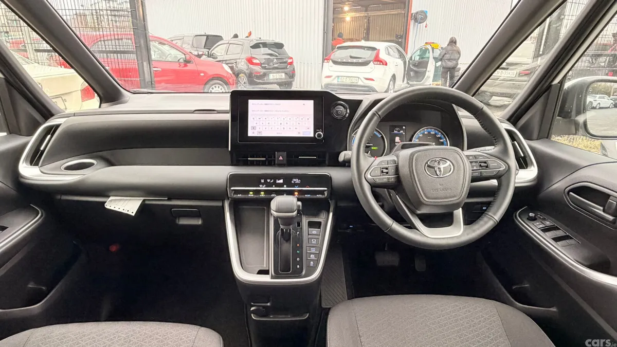 Toyota Voxy MPV, Petrol Hybrid, 2023, White